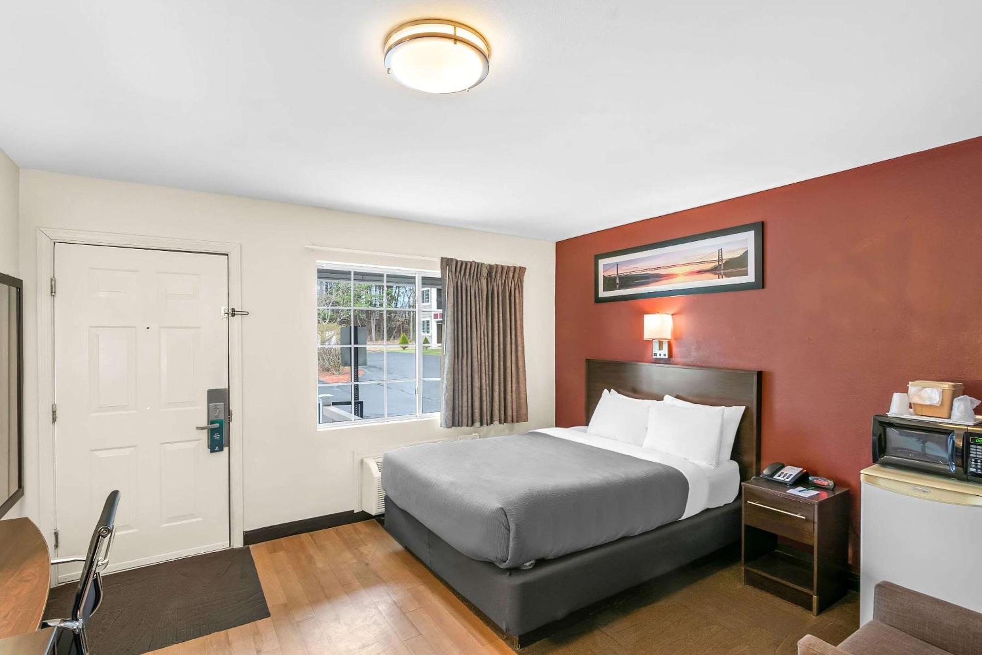 Quality Inn Куінсбері Екстер'єр фото